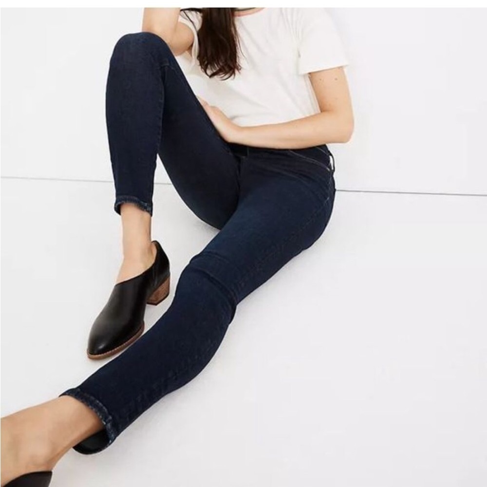 Madewell 9" Mid-Rise Skinny Jeans in Orland Wash: TENCEL™ Denim Edition - Picture 2 of 11